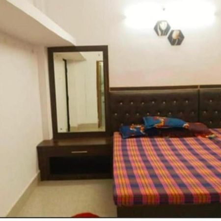Chinta Haran Rest House Диогар Стая снимка