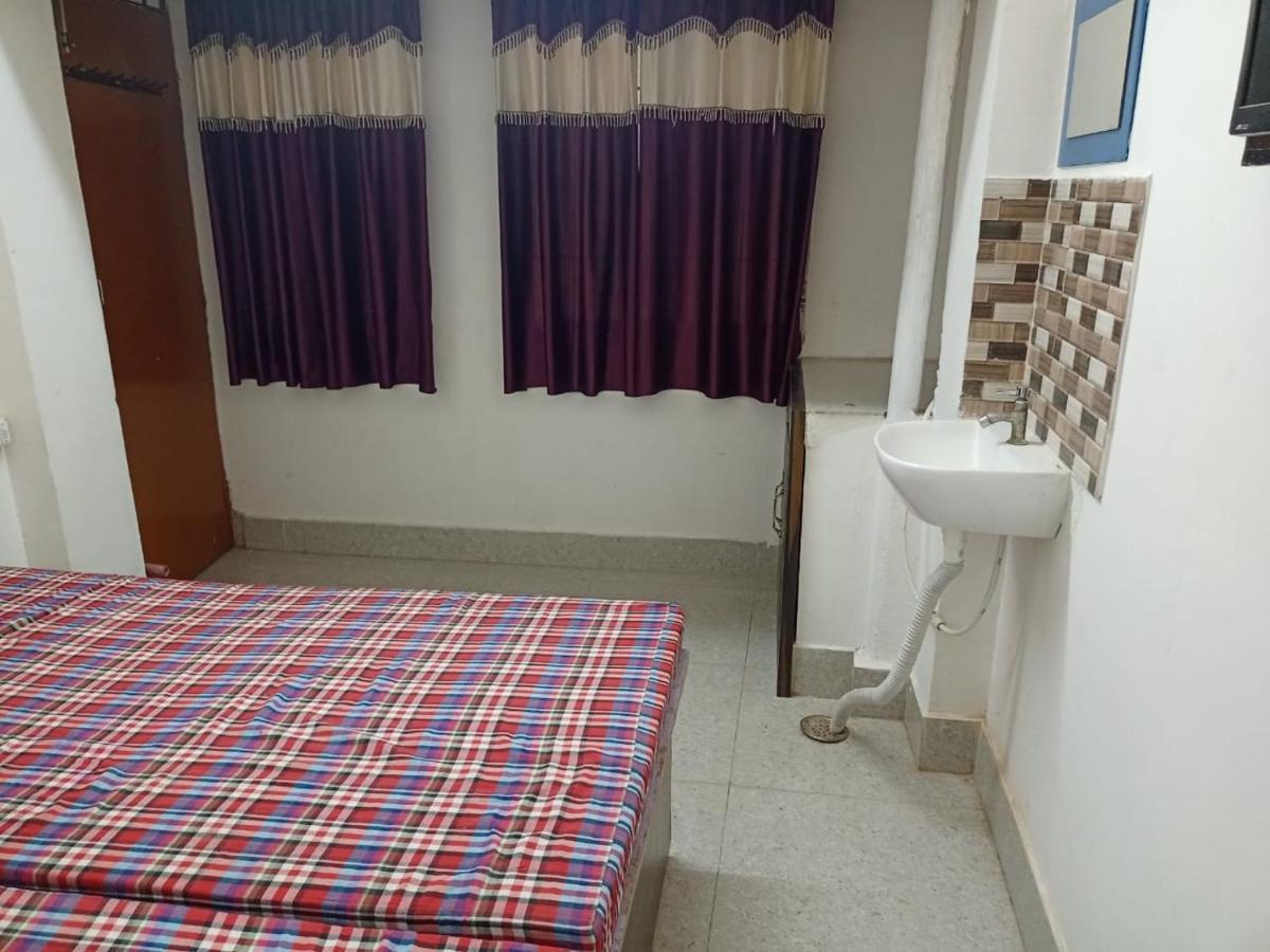 Chinta Haran Rest House Диогар Екстериор снимка